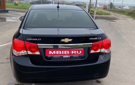 Chevrolet Cruze II, 2010 год, 760 000 рублей, 2 фотография