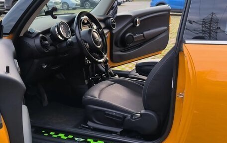 MINI Hatch, 2016 год, 1 650 000 рублей, 2 фотография