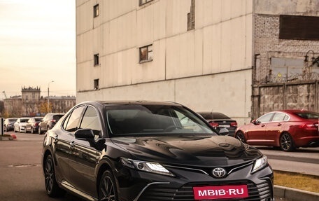 Toyota Camry, 2023 год, 3 199 000 рублей, 5 фотография