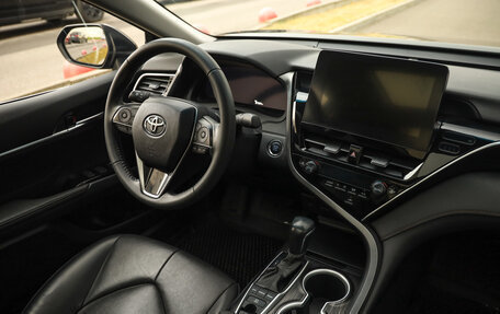 Toyota Camry, 2023 год, 3 199 000 рублей, 10 фотография