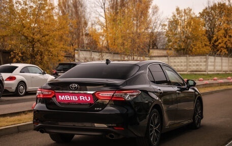 Toyota Camry, 2023 год, 3 199 000 рублей, 6 фотография
