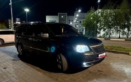 Chrysler Voyager IV, 2011 год, 1 800 000 рублей, 4 фотография