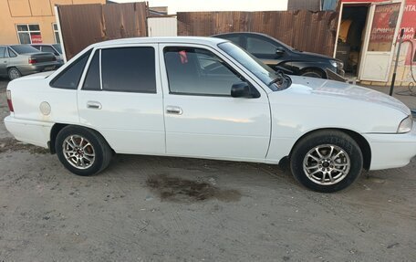 Daewoo Nexia I рестайлинг, 2000 год, 90 000 рублей, 1 фотография