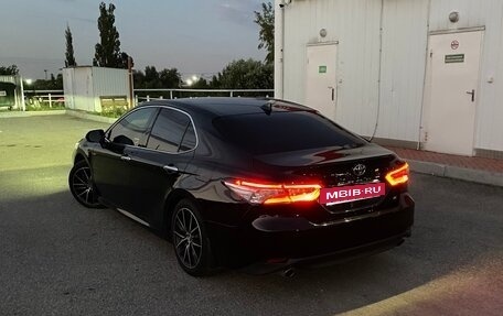 Toyota Camry, 2020 год, 2 650 000 рублей, 3 фотография