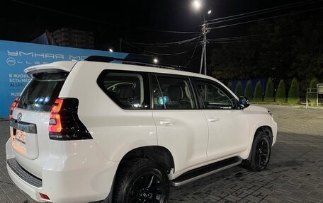 Toyota Land Cruiser Prado 150 рестайлинг, 2021 год, 6 400 000 рублей, 2 фотография