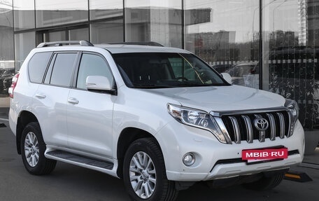 Toyota Land Cruiser Prado 150 рестайлинг, 2014 год, 3 298 000 рублей, 3 фотография