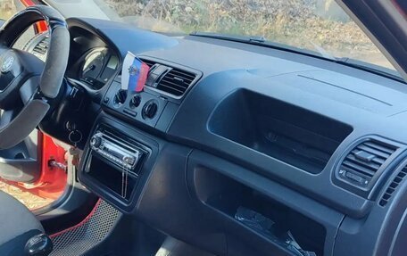 Skoda Fabia II, 2010 год, 600 000 рублей, 2 фотография