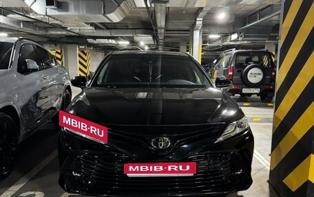 Toyota Camry, 2020 год, 3 050 000 рублей, 2 фотография