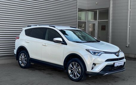 Toyota RAV4, 2017 год, 2 990 000 рублей, 3 фотография