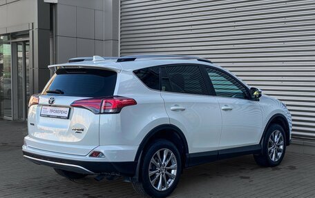 Toyota RAV4, 2017 год, 2 990 000 рублей, 5 фотография