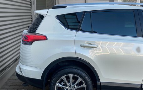 Toyota RAV4, 2017 год, 2 990 000 рублей, 4 фотография