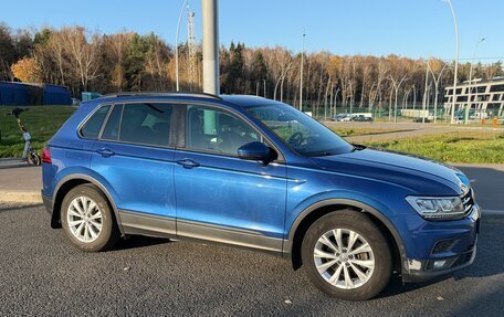 Volkswagen Tiguan II, 2019 год, 2 300 000 рублей, 2 фотография