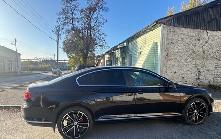 Volkswagen Passat B8 рестайлинг, 2017 год, 2 300 000 рублей, 3 фотография