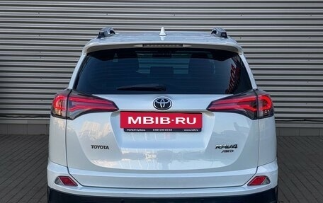 Toyota RAV4, 2017 год, 2 990 000 рублей, 6 фотография