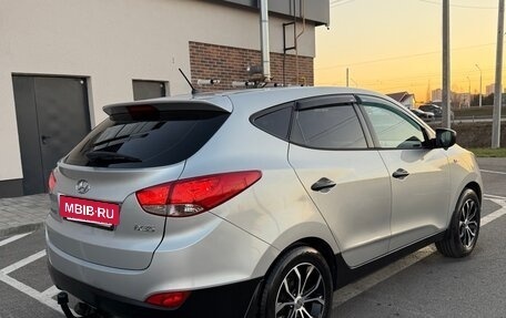 Hyundai ix35 I рестайлинг, 2011 год, 925 000 рублей, 5 фотография