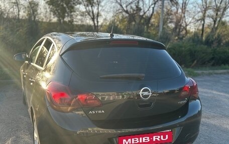 Opel Astra J, 2011 год, 510 000 рублей, 2 фотография