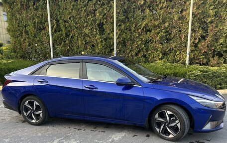 Hyundai Elantra, 2021 год, 1 950 000 рублей, 2 фотография