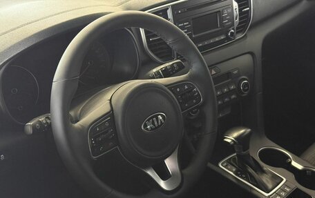 KIA Sportage IV рестайлинг, 2018 год, 2 050 000 рублей, 6 фотография