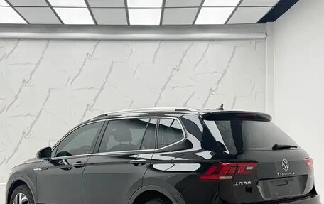 Volkswagen Tiguan II, 2023 год, 2 138 000 рублей, 3 фотография
