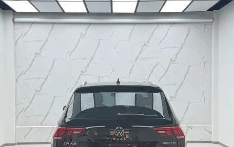 Volkswagen Tiguan II, 2023 год, 2 138 000 рублей, 5 фотография