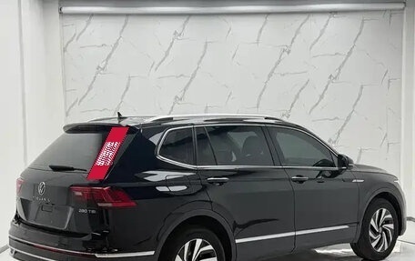 Volkswagen Tiguan II, 2023 год, 2 138 000 рублей, 7 фотография