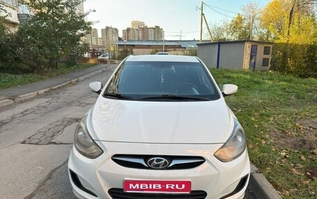 Hyundai Solaris II рестайлинг, 2013 год, 650 000 рублей, 1 фотография