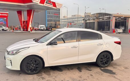 KIA Rio IV, 2018 год, 690 000 рублей, 2 фотография