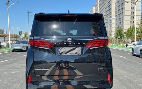 Toyota Alphard, 2025 год, 10 200 018 рублей, 5 фотография