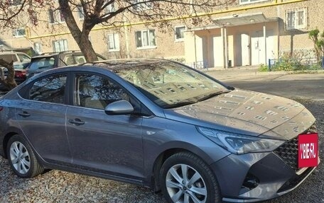 Hyundai Solaris II рестайлинг, 2021 год, 1 650 000 рублей, 3 фотография