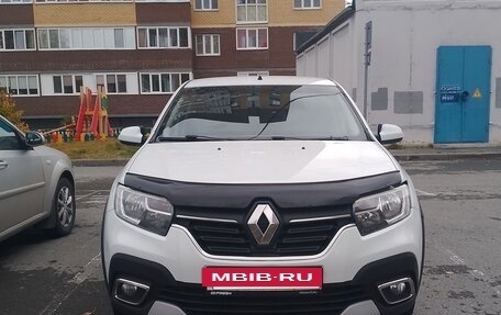 Renault Logan II, 2022 год, 993 000 рублей, 2 фотография