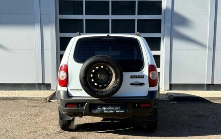 Chevrolet Niva I рестайлинг, 2016 год, 600 000 рублей, 4 фотография