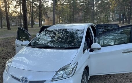 Toyota Prius, 2014 год, 1 200 000 рублей, 5 фотография