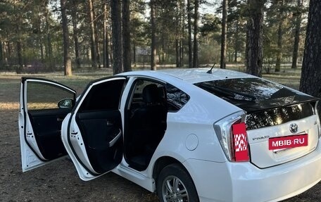 Toyota Prius, 2014 год, 1 200 000 рублей, 3 фотография