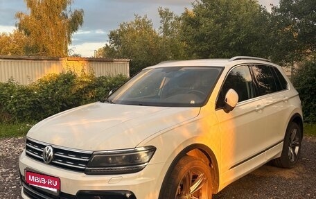 Volkswagen Tiguan II, 2018 год, 2 200 000 рублей, 1 фотография