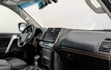 Toyota Land Cruiser Prado 150 рестайлинг, 2021 год, 5 630 000 рублей, 13 фотография