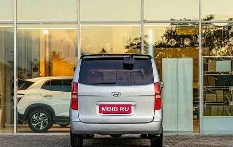 Hyundai Grand Starex Grand Starex I рестайлинг 2, 2014 год, 1 995 000 рублей, 5 фотография