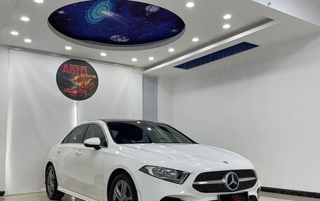 Mercedes-Benz A-Класс, 2022 год, 1 650 000 рублей, 3 фотография