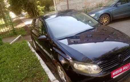 Volkswagen Polo VI (EU Market), 2011 год, 490 000 рублей, 2 фотография