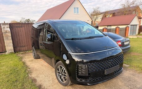 Hyundai Staria, 2022 год, 5 700 000 рублей, 2 фотография