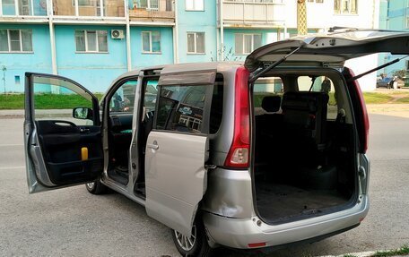 Nissan Serena III, 2009 год, 890 000 рублей, 4 фотография
