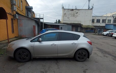 Opel Astra J, 2011 год, 400 000 рублей, 3 фотография