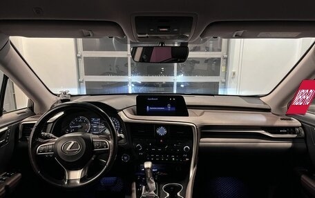 Lexus RX IV рестайлинг, 2017 год, 3 140 000 рублей, 10 фотография