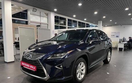 Lexus RX IV рестайлинг, 2017 год, 3 140 000 рублей, 2 фотография