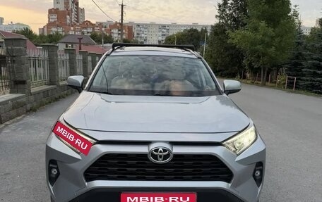 Toyota RAV4, 2022 год, 3 242 000 рублей, 1 фотография