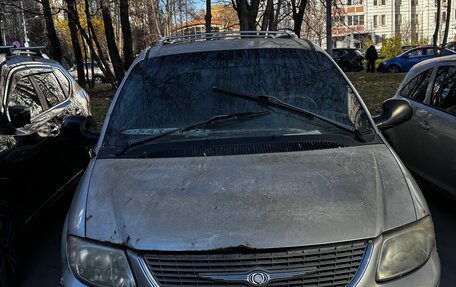 Chrysler Town & Country IV, 2001 год, 400 000 рублей, 2 фотография