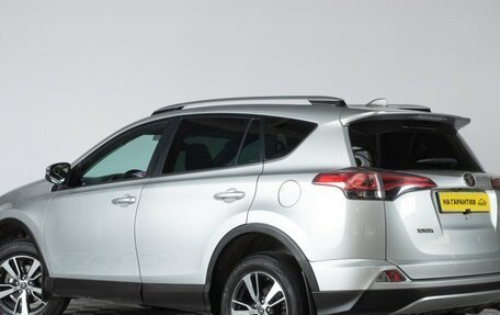 Toyota RAV4, 2017 год, 2 829 000 рублей, 5 фотография