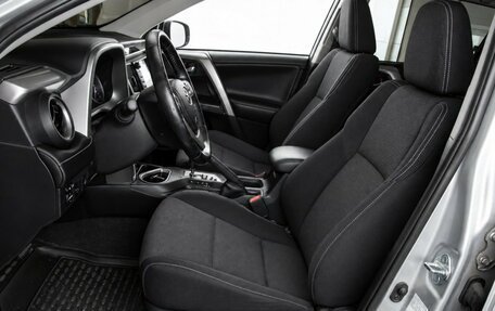 Toyota RAV4, 2017 год, 2 829 000 рублей, 11 фотография
