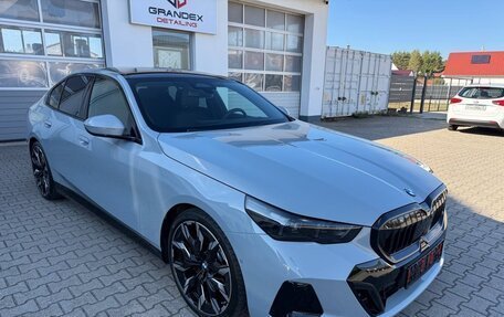 BMW 5 серия, 2025 год, 9 150 000 рублей, 2 фотография