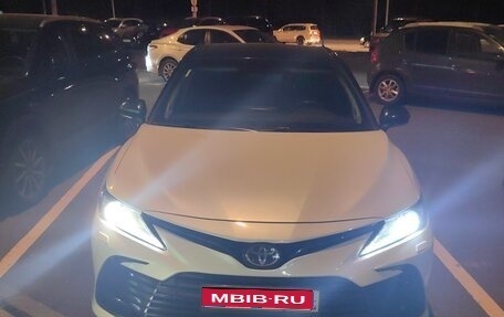 Toyota Camry, 2021 год, 2 900 000 рублей, 1 фотография