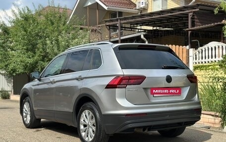 Volkswagen Tiguan II, 2019 год, 2 300 000 рублей, 3 фотография